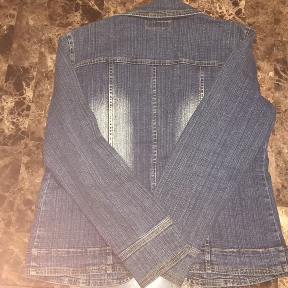 Jean jacket - Picture 2 of 2